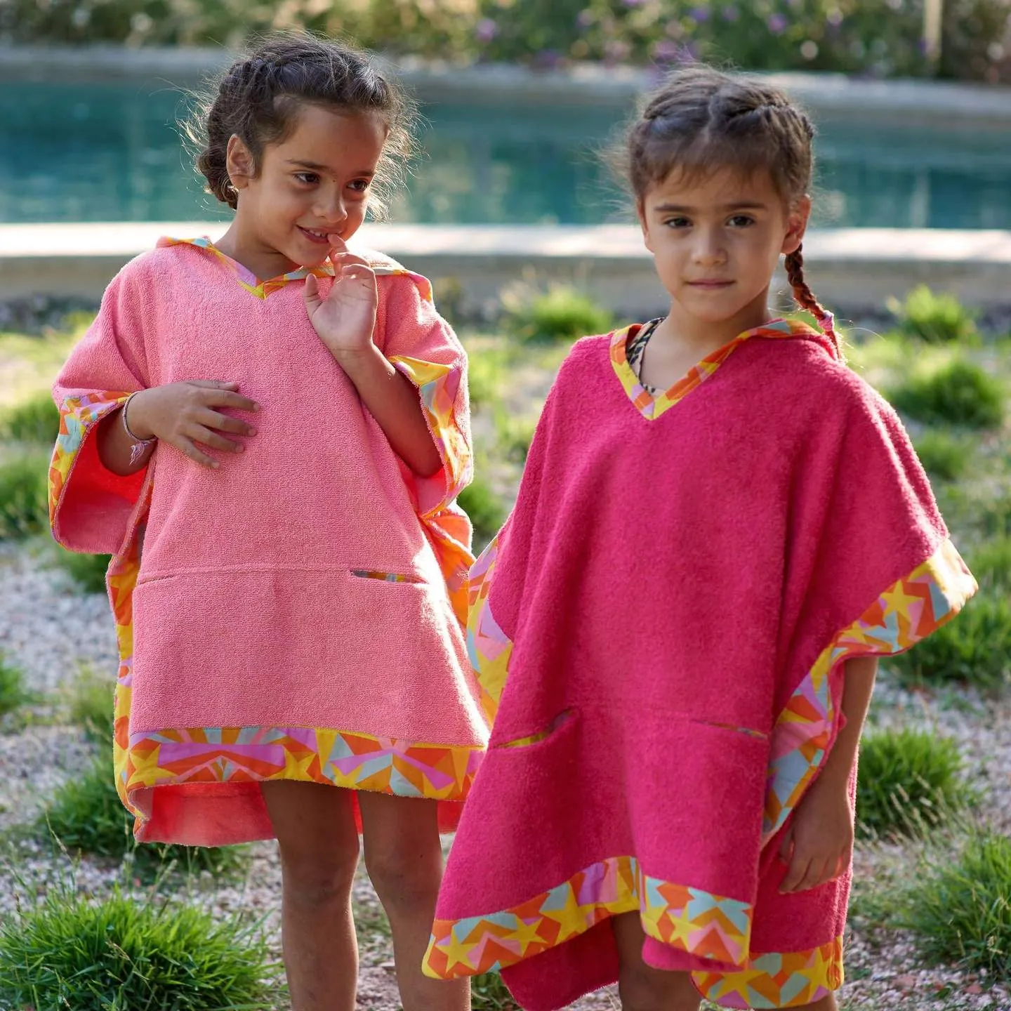 Shooting stars coral kids poncho